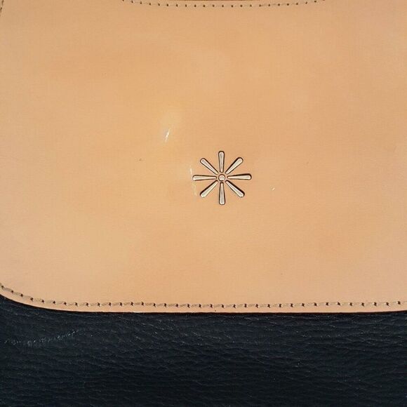 Isaac Mizrahi Womens Pocketbook Black Leather Tote shoulder Bag - Picture 9 of 9